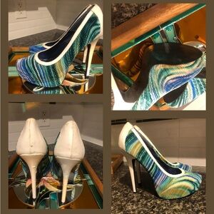 10/$20*AS IS-SHOE REPUBLIC LA 8.5, gorgeous ocean like waves look